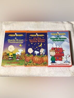 Peanuts Charlie Brown Holiday VHS Set